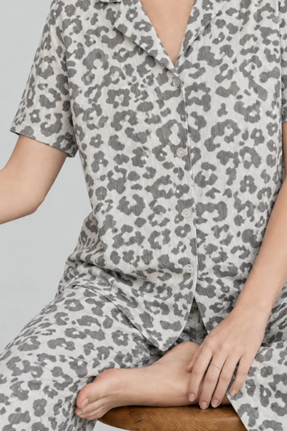 Kadın Kısa Kollu Rahat Gri Pijama Takımı 4731