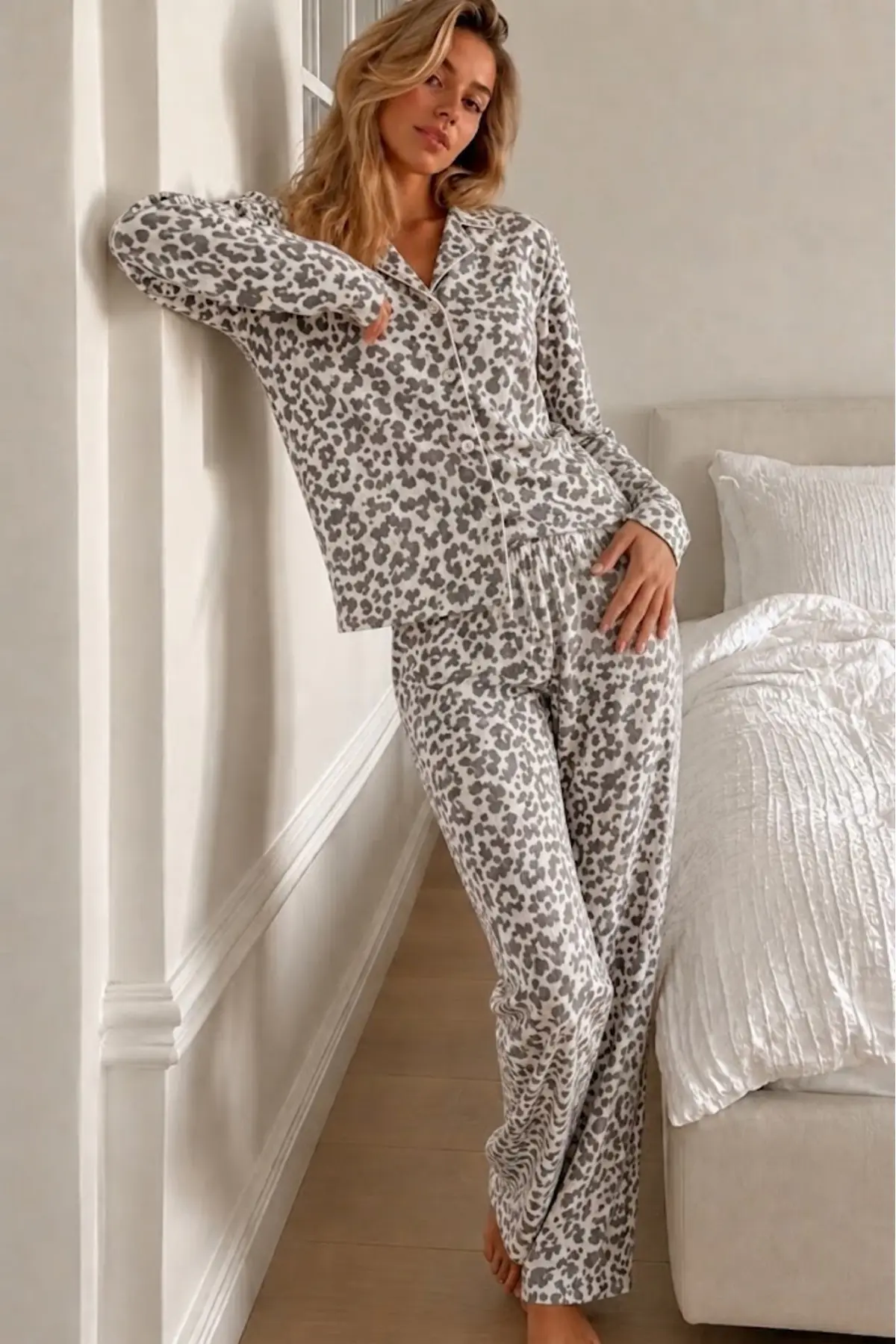 Kadın Puantiyeli Uzun Kollu Düğmeli Gri Pijama Takımı
