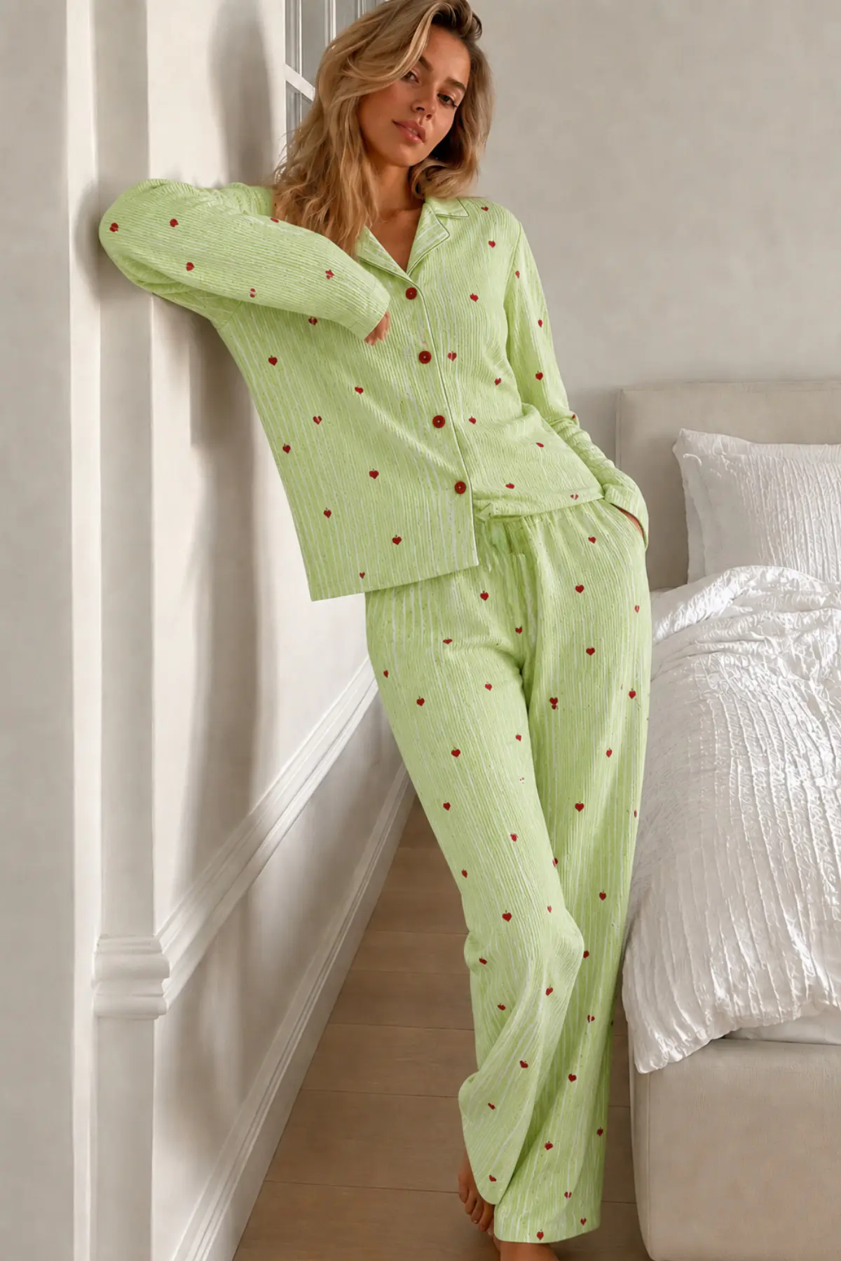 Kadın Puantiyeli Uzun Kollu Düğmeli Yeşil Pijama Takımı