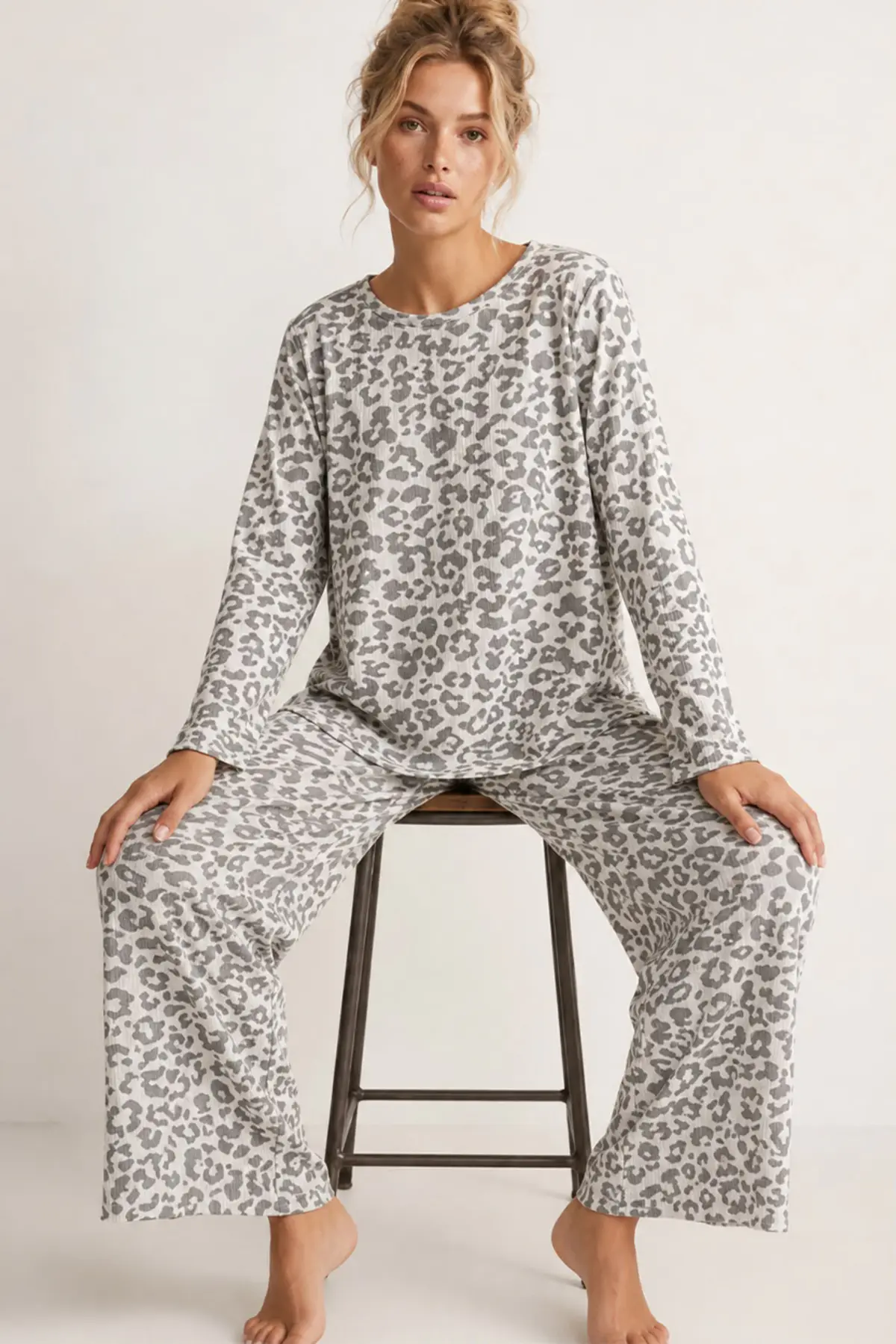 Kadın Comfort Esnek Gri Pijama Takımı 4763