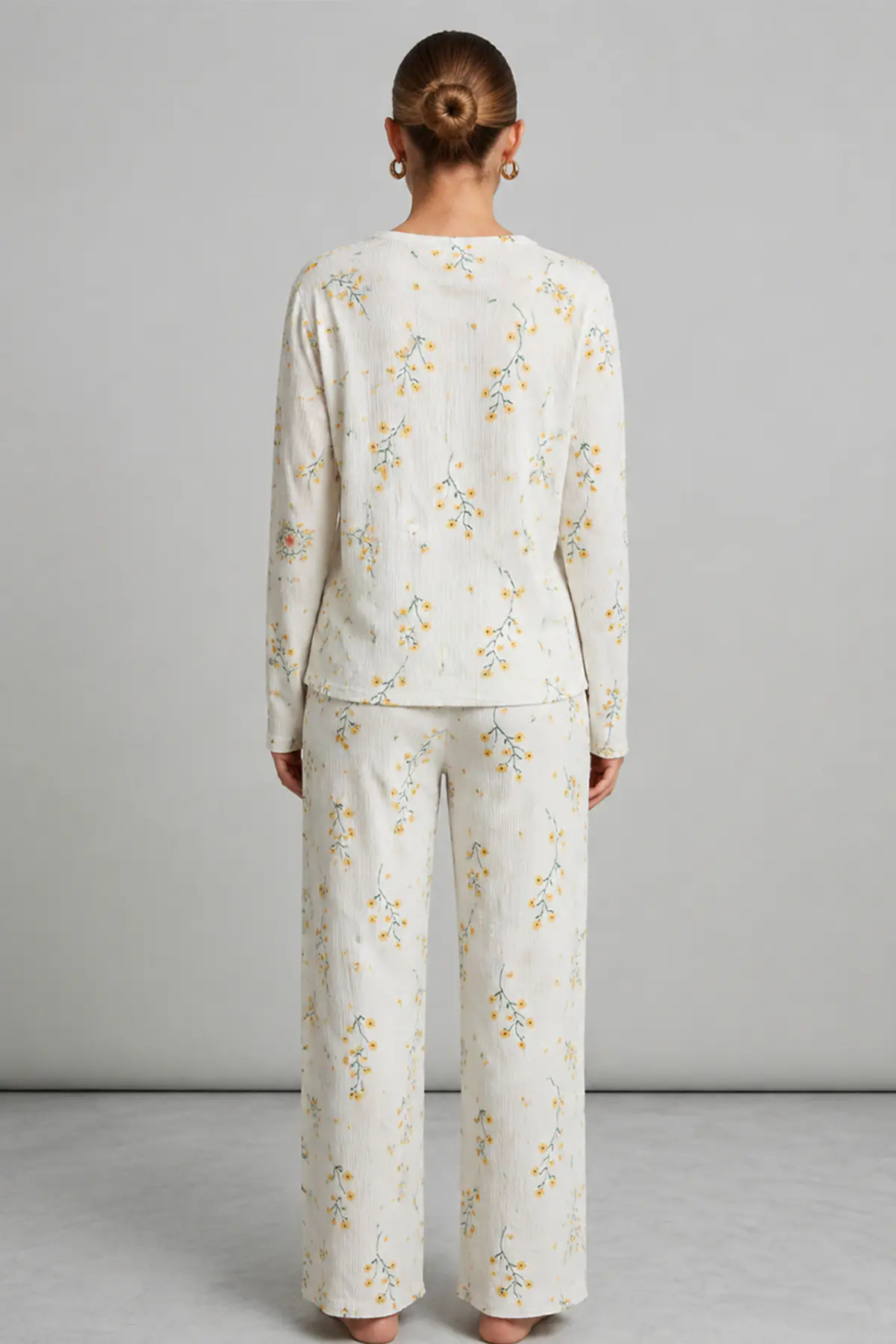 Kadın Desenli Uzun Kollu Ekru Pijama Takımı 4722