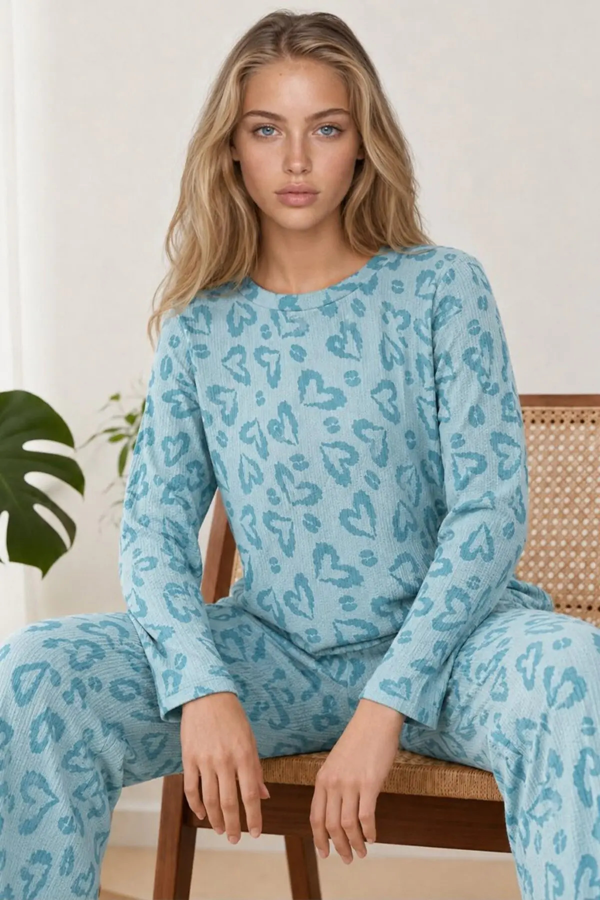 Kadın Desenli Uzun Kollu Mint Yeşili Pijama Takımı 4760
