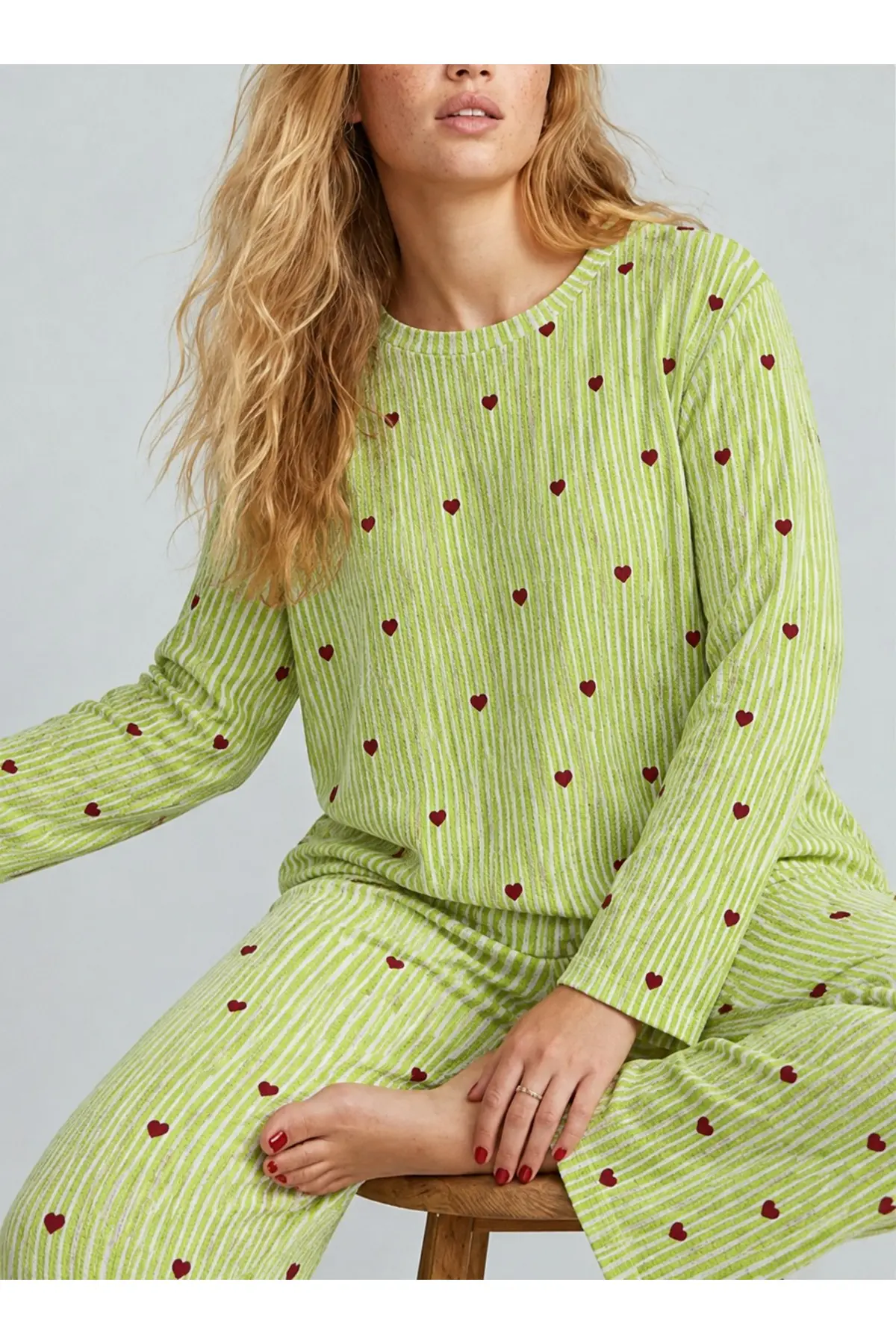 Kadın Çizgili Kalp Desenli Uzun Yeşil Pijama Takımı