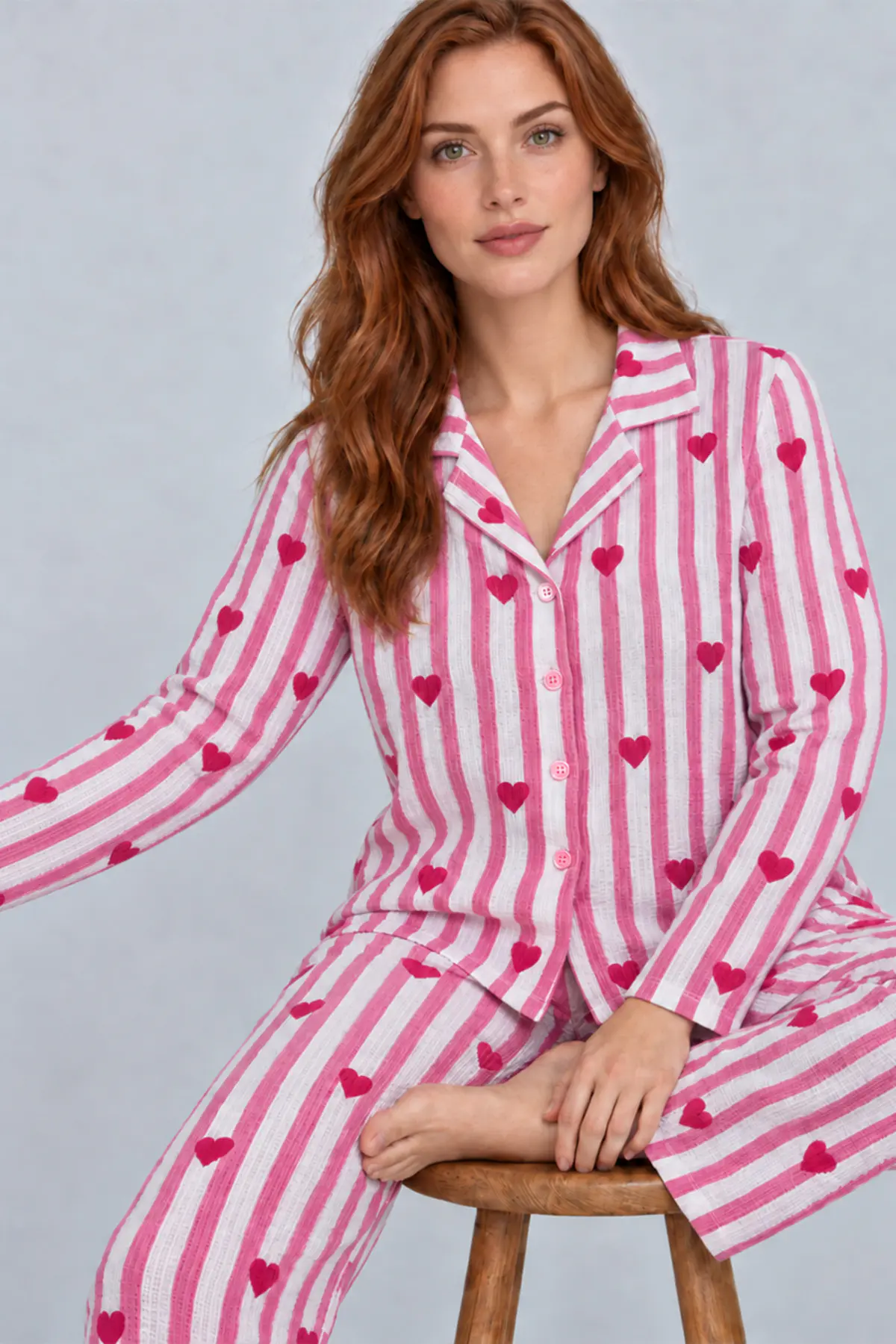 Kadın Uzun Kollu Gömlek Yaka Pembe Çizgili Kalpli Pijama Takımı 4770