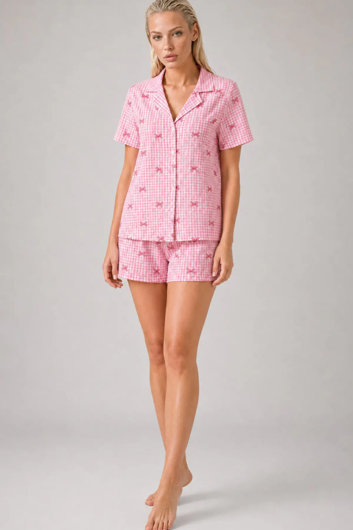 Ekose Fiyonk Desenli Şortlu Pijama Takımı Kadın Kısa Kollu Düğmeli Yazlık rahat Pembe Pijama Takımı 4634