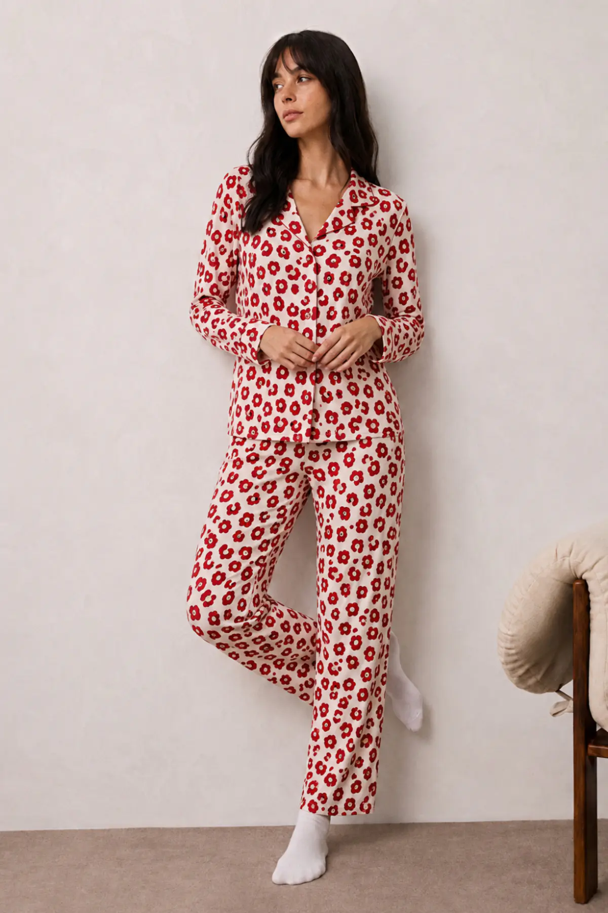 Kadın Uzun Kollu Düğmeli Alt Üst Uyku Kırmızı Pijama Takımı