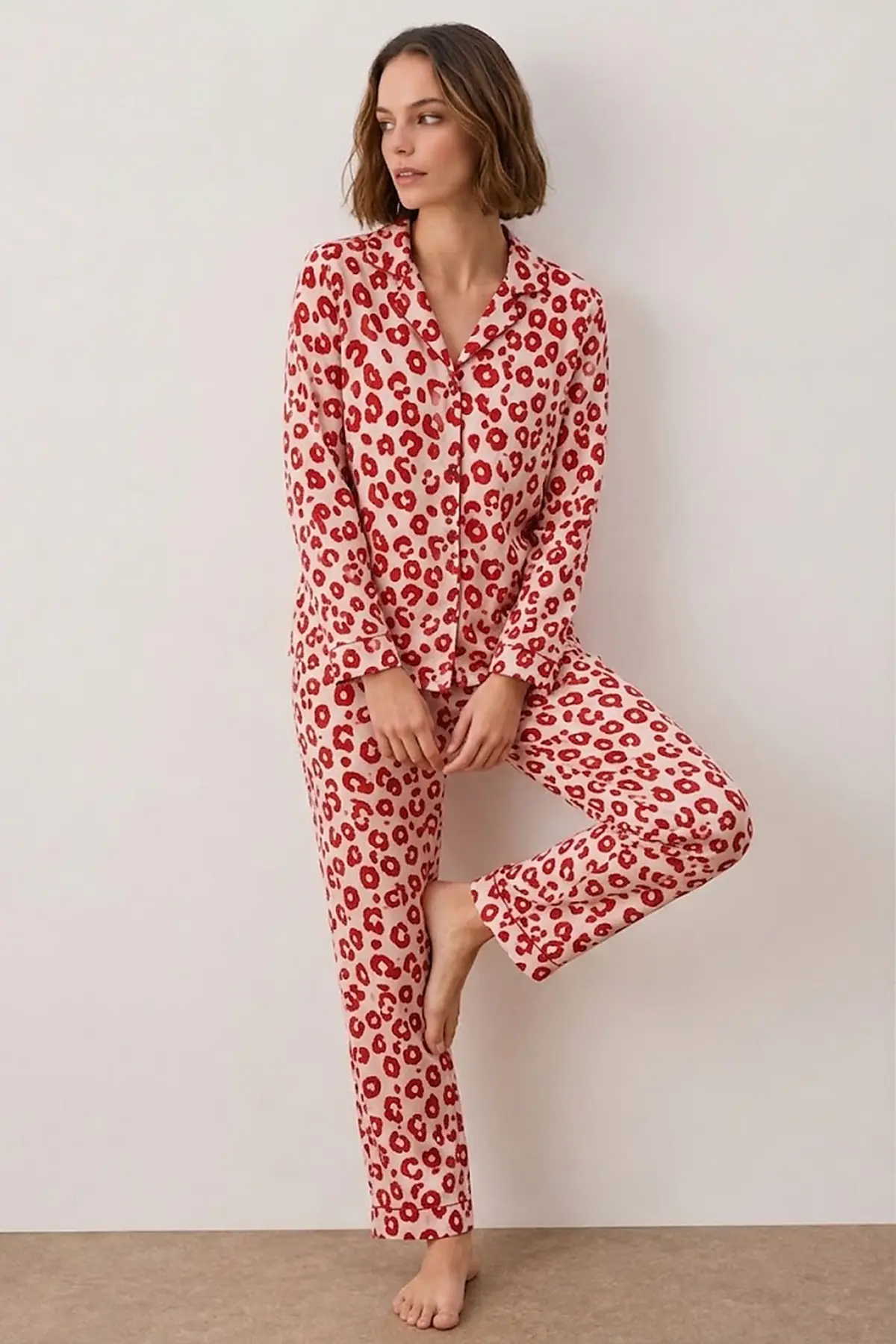 Kadın Gömlek Yakalı Uzun Kollu Kırmızı Pijama Seti