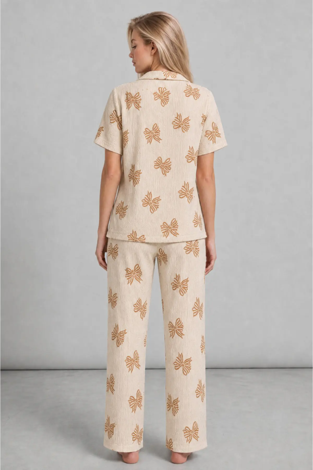 Kadın Kısa Kol Desenli Ekru Pijama Takımı 4739