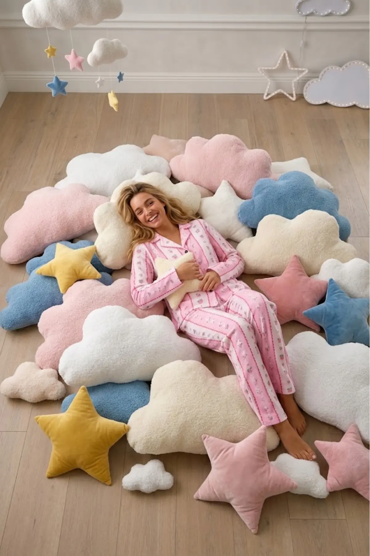 Kadın Desenli Düğmeli Uzun Kollu Pembe Pijama Takımı