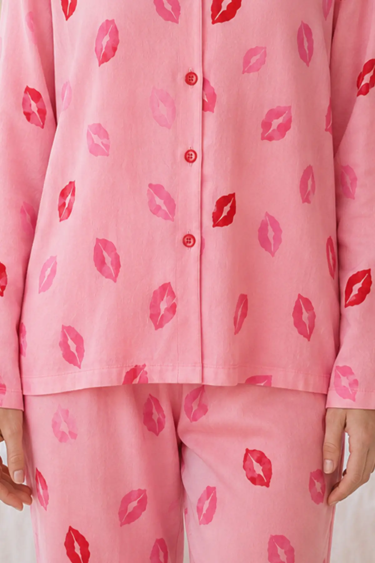 Kadın Dudak Desenli Pembe Pijama Takımı 4677