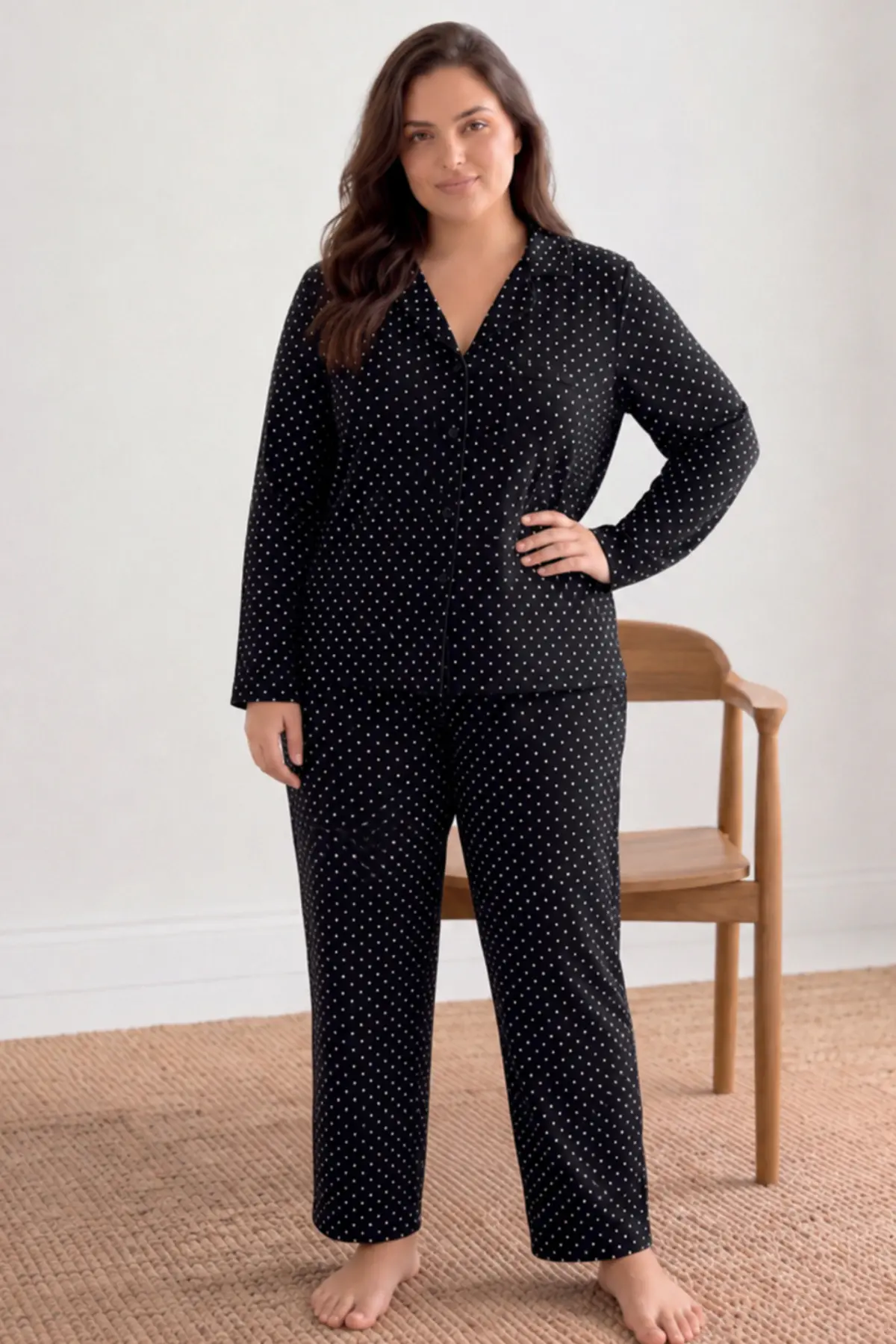 Kadın Puantiyeli Düğmeli Siyah Pijama Takımı 852