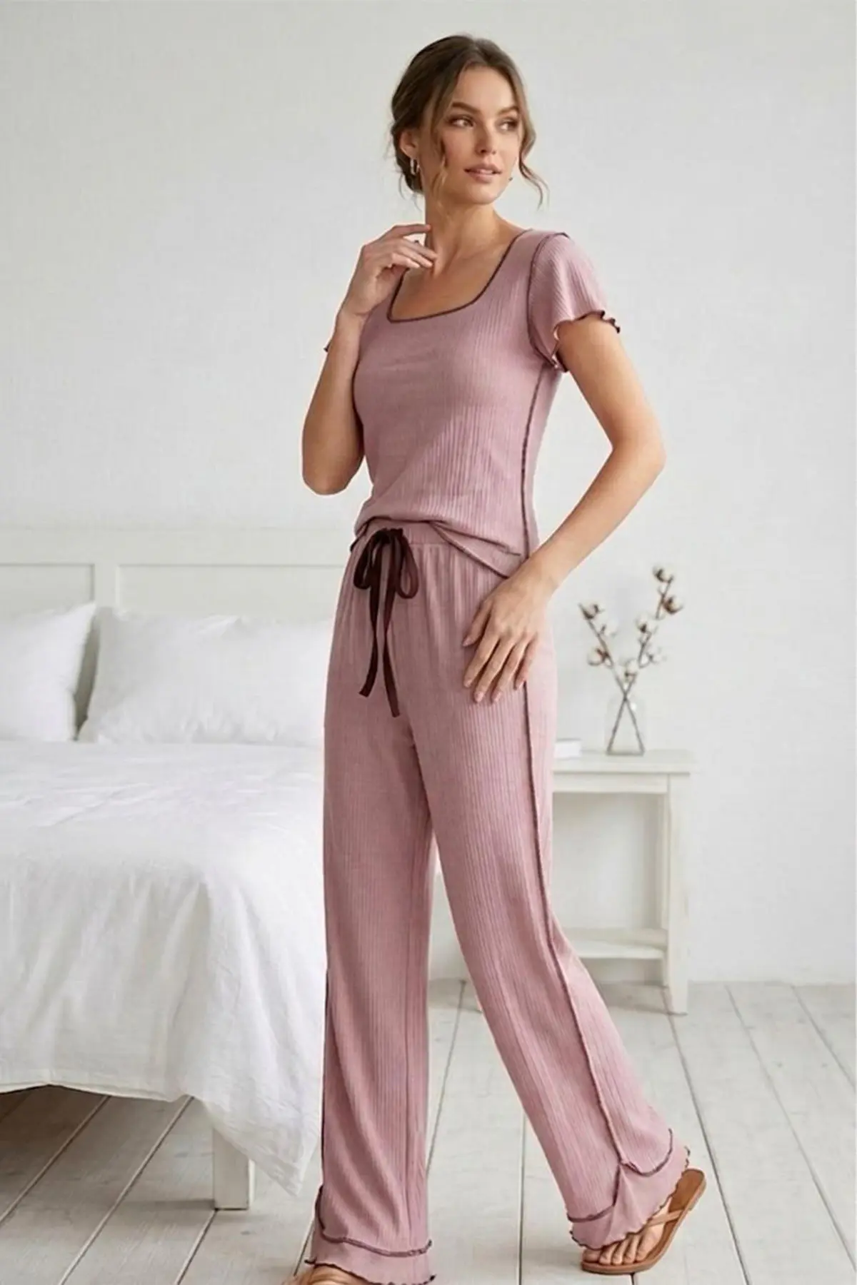 Fırfır Detaylı Bürümcük Kumaşlı Kısa Kollu Pijama Takımı 6022 Pembe
