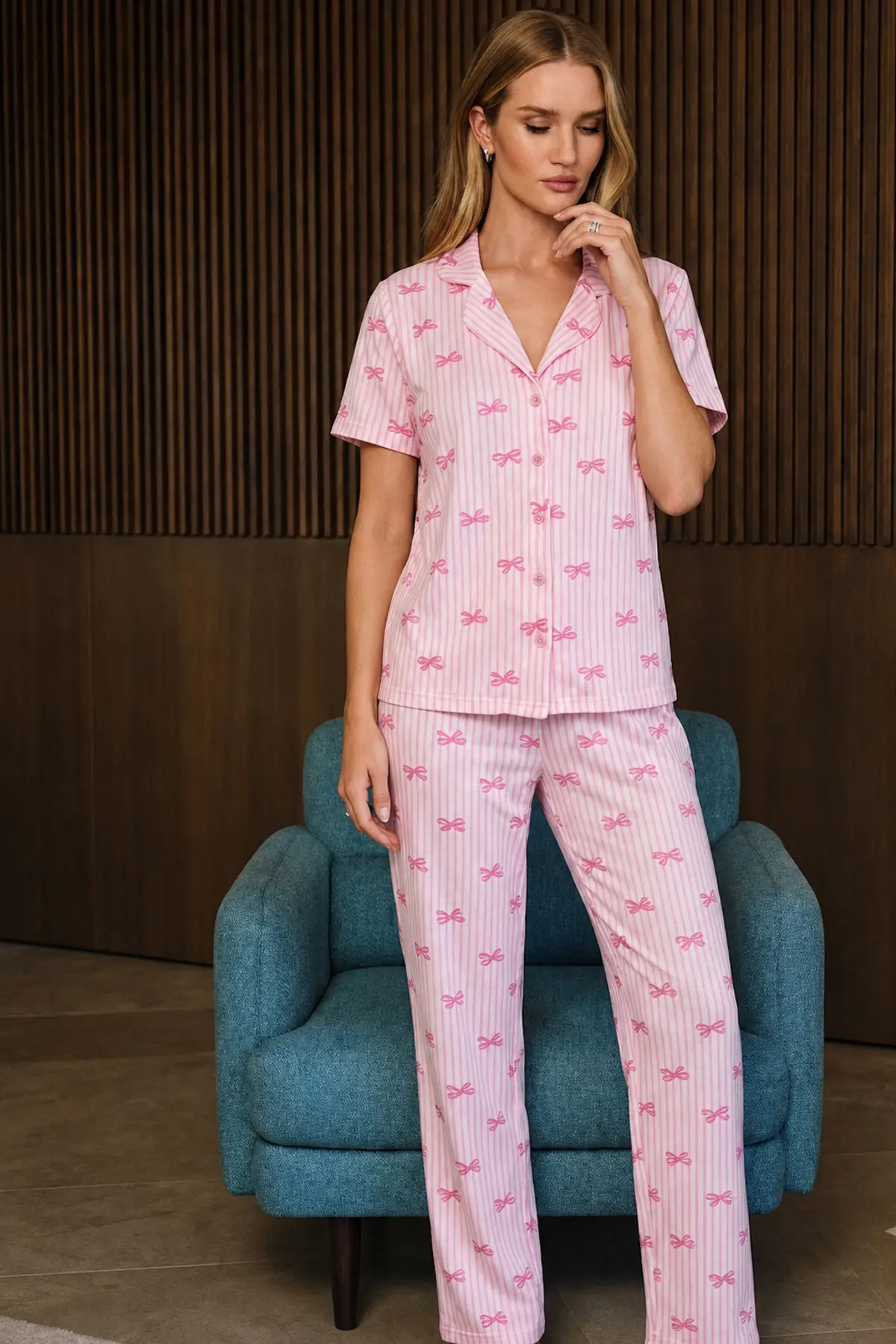 Bol Kesim V Yaka Örme Pembe Pijama Takımı