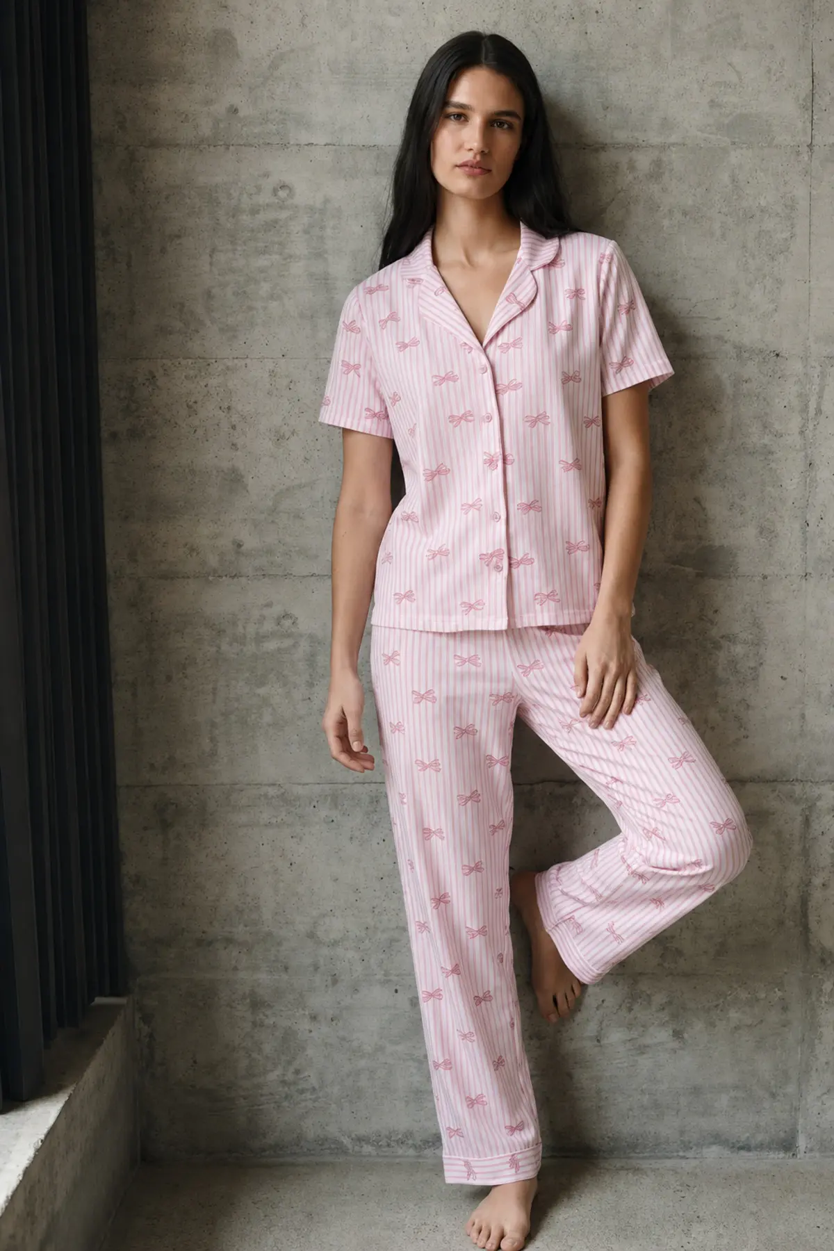 V Yaka Düğmeli Casual Pembe Pijama Takımı